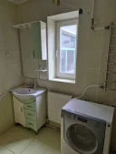 Дома и коттеджи в Лутугино и Лутугинском районе - Дом 195 кв.м. на участке 6,3 сот.